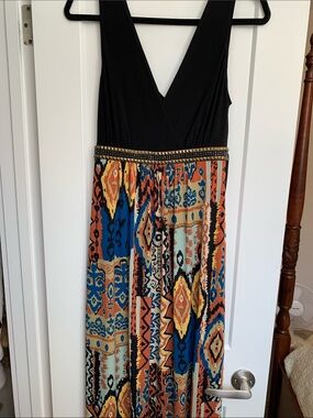 Black & Multicolor V-Neck Maxi Dress by Connected Apparel